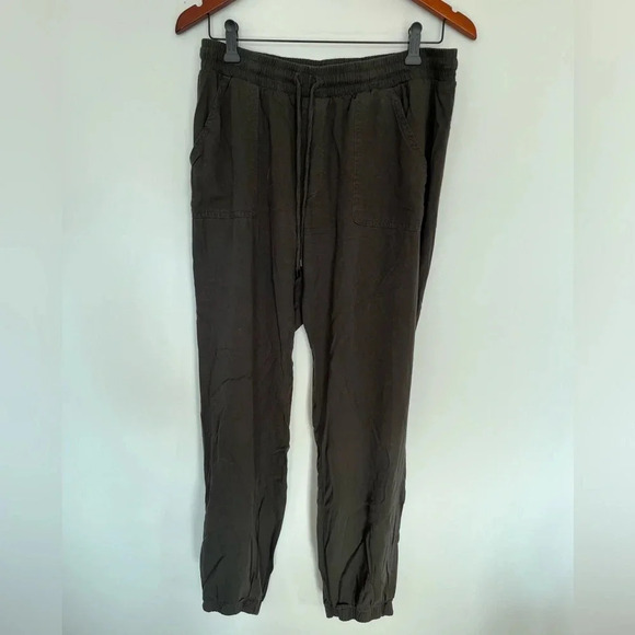 5/20$ Ardene kaki  joggings loose fit size large - Picture 2 of 6